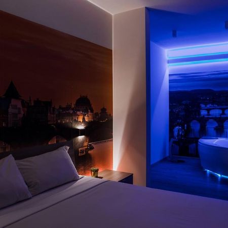 Hotel Seven Rooms Милан Экстерьер фото