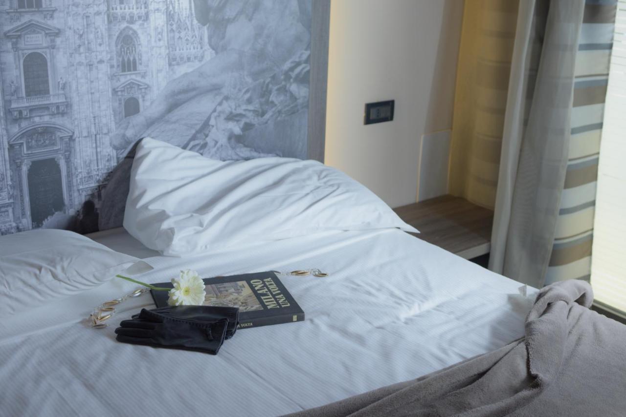Hotel Seven Rooms Милан Экстерьер фото